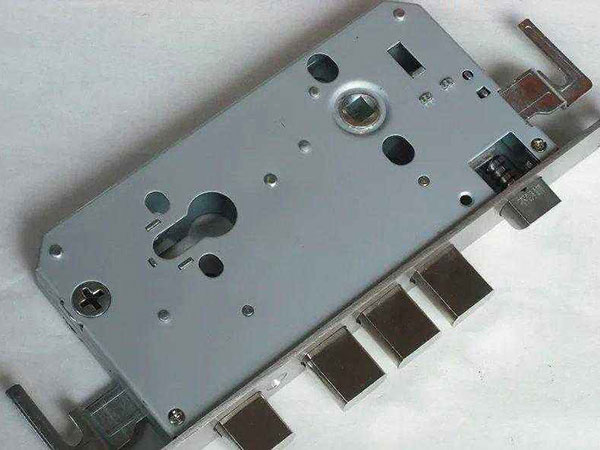 安国24小时上门开锁公司